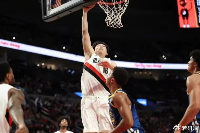 开云体育官网-杨瀚森年薪442万美元，实际到手有多少？说出来你可能不信|杨翰森|波特兰开拓者队|nba选秀|中国篮球|nba_新浪体育_新浪新闻