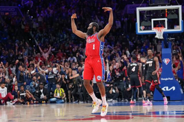 开云体育官网-末节16分浇灭热火！哈登终于在费城打开MVP模式