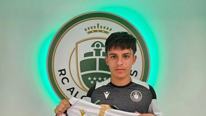 开云体育app-意媒：国米有意17岁中场小将卡扎凯奥斯，目前尚未进行直接接触