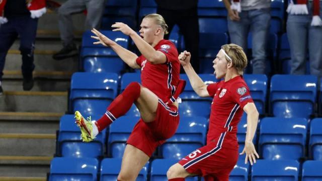 1630551929263013243.jpg 开云体育官方下载-回归首秀险被挪威揍 自信范加尔知道队伍不好带了