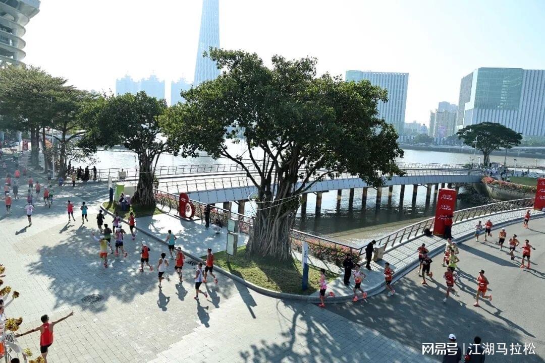 开云体育官网-年度巨献 | 过去一年，马拉松的那些江湖风云