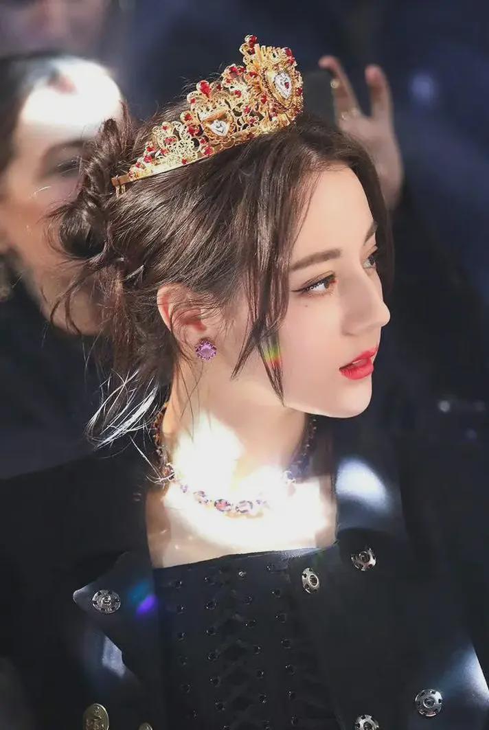 开云体育官方下载-麻了,特雷杨麻了!NBA第一高分背景板诞生