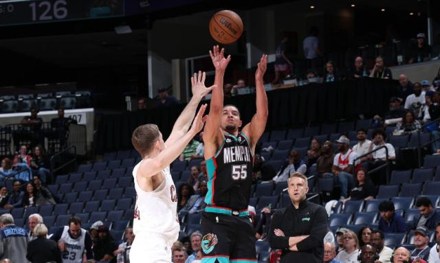 开云体育app在线下载-比肩绿军雄鹿！灰熊轰29记三分追平NBA历史纪录