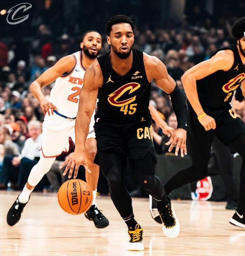 开云体育app-4-3神奇晋级,0-4惨败出局!NBA最大的伪强队,四巨头要解体了
