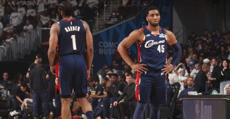 开云体育app-4-3神奇晋级,0-4惨败出局!NBA最大的伪强队,四巨头要解体了